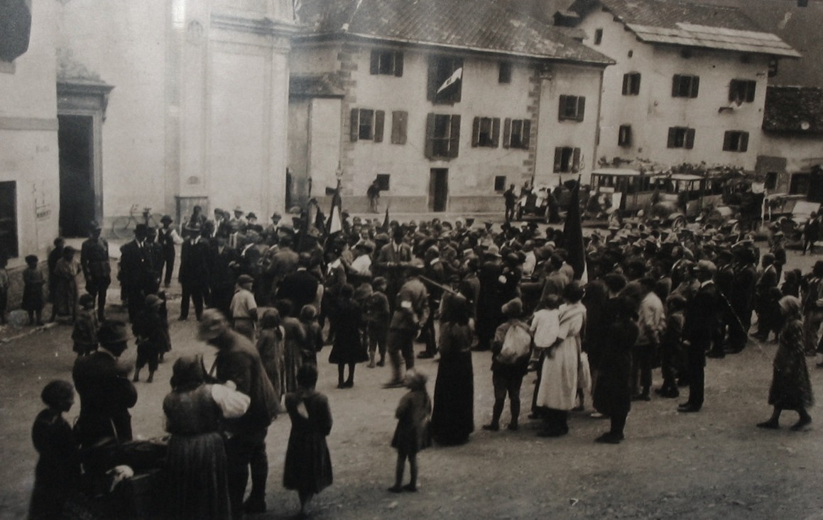 1921